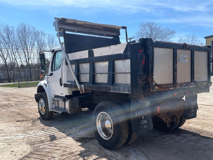 #4015-•-2004-freightliner-dump-truck-(has-wi-title)-image-7