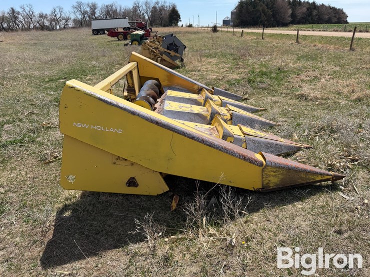 new-holland-974-image-4