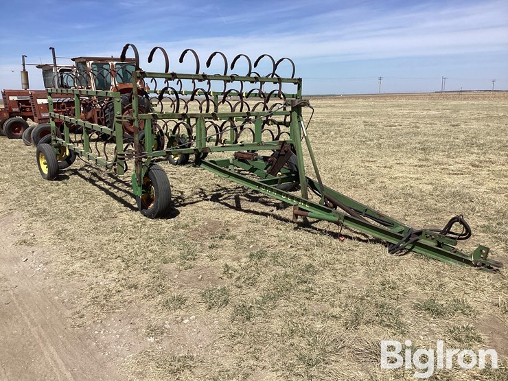 john-deere-40-image-3