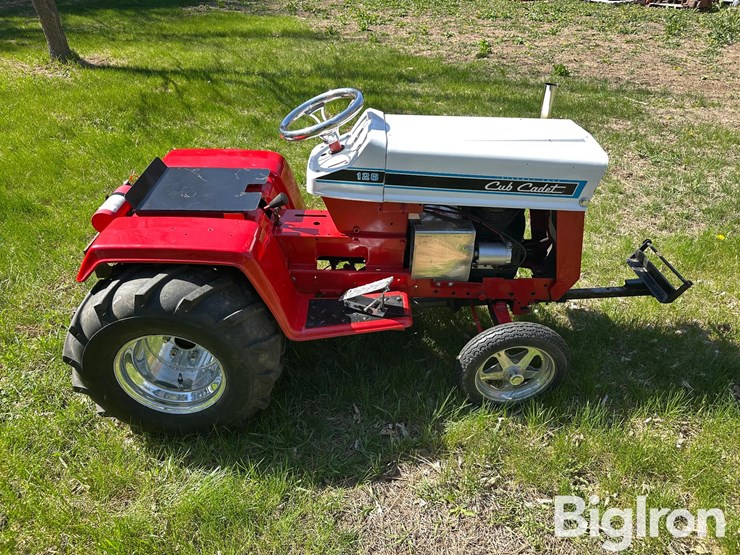 cub-cadet-126-image-4