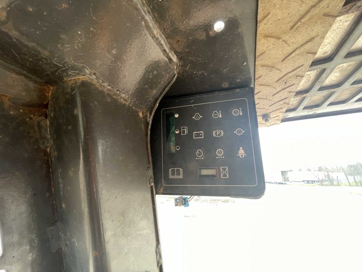 case-75-xt-image-58