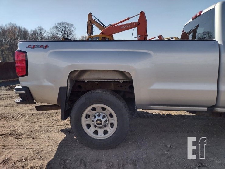 2016-chevrolet-2500hd-image-21