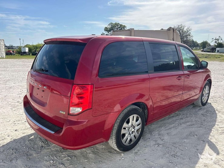 2016-dodge-grand-caravan-image-3