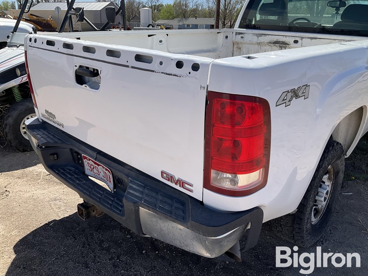2007-gmc-sierra-2500-image-16