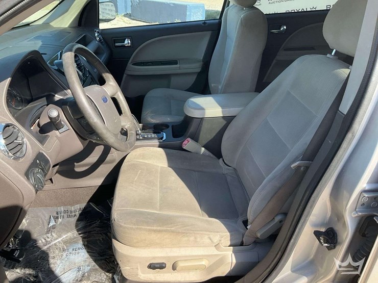 2008-ford-taurus-x-image-18