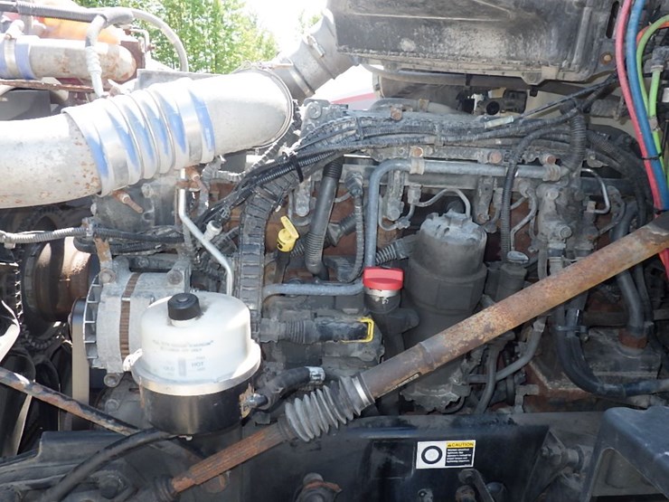 2016-kenworth-t680-image-30