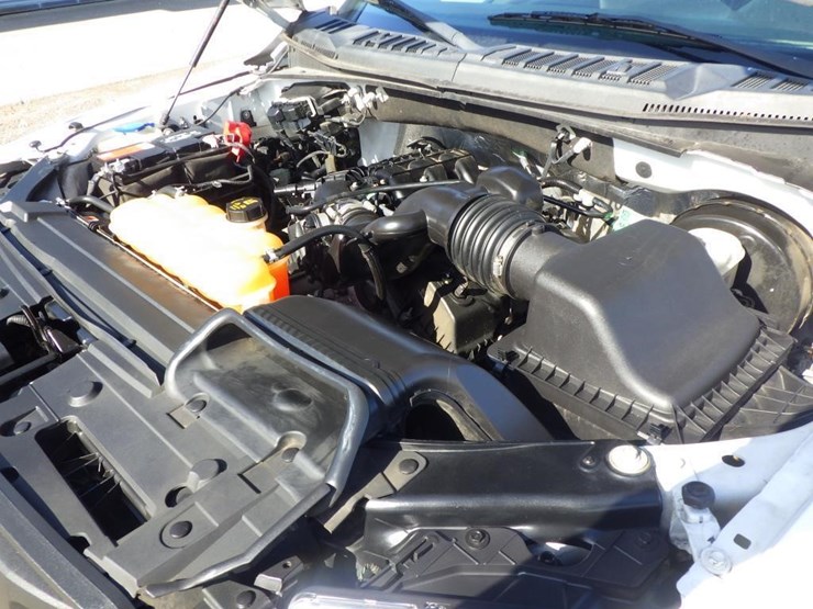 2016-ford-f150-image-8