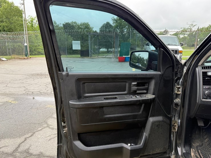 2019-dodge-1500-image-41