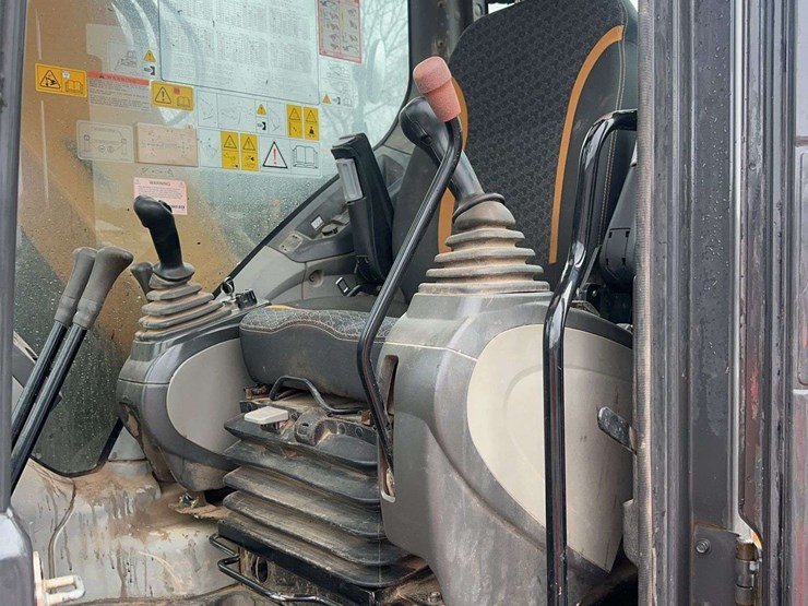 2019-case-cx145c-image-30