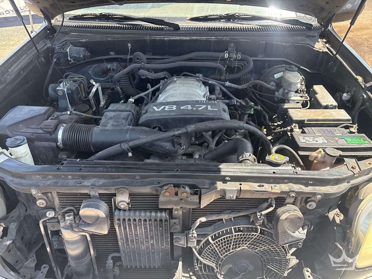 2003-toyota-sequoia-image-19