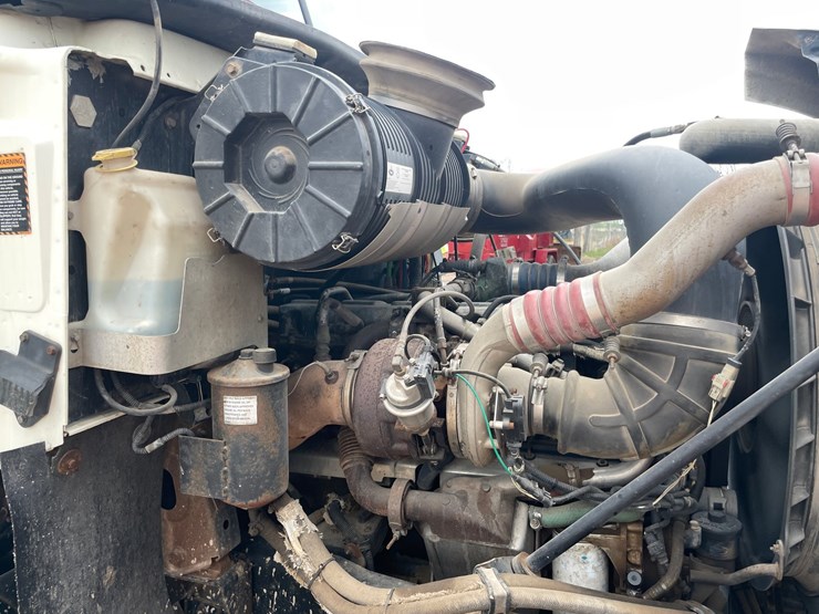 #4030-•-2005-mack-tractor-unit-18-image-103