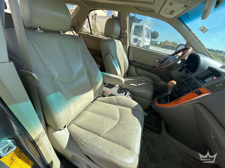 2002-lexus-rx300-image-19