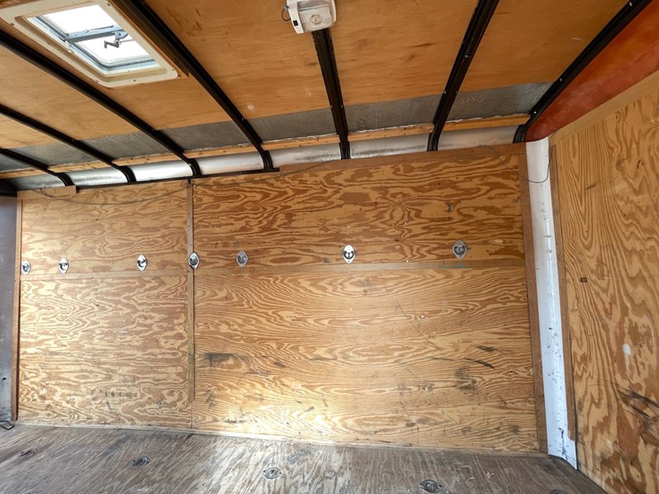 #4040-•-haulmark-enclosed-trailer-image-32
