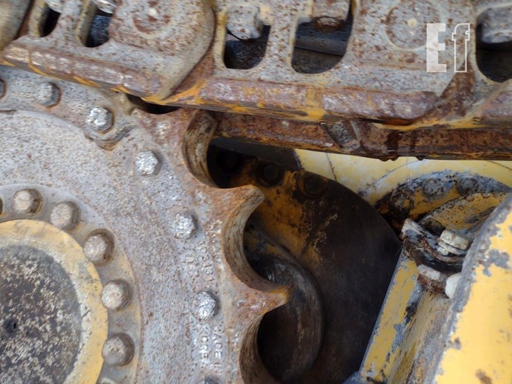 2007-deere-700j-lgp-image-34