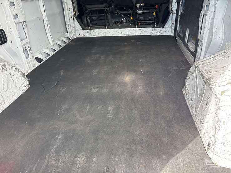2014-ram-promaster-1500-image-13