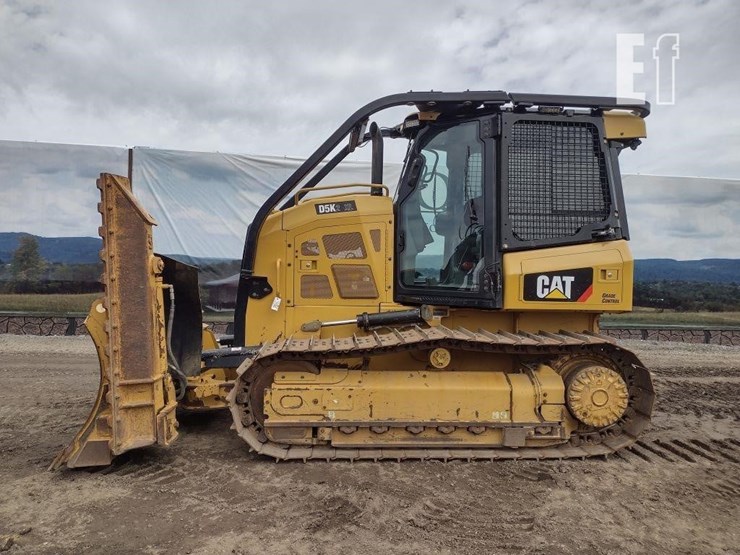 2017-caterpillar-d5k2-xl-image-1