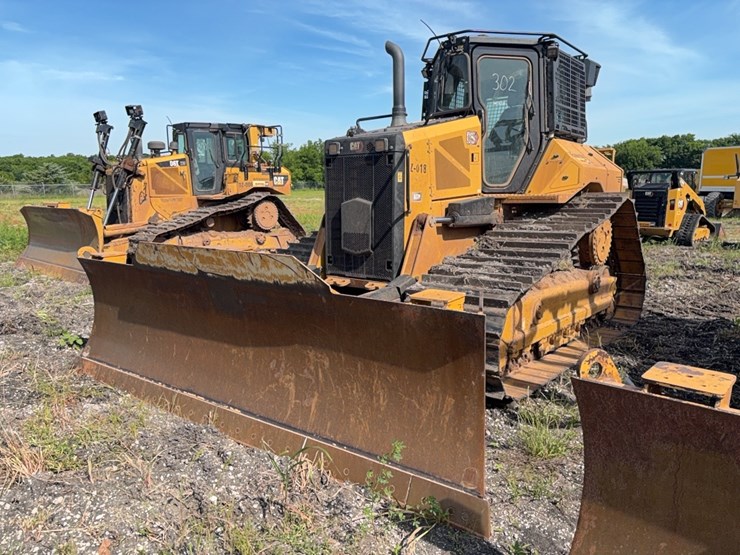 2022-caterpillar-d5-lgp-image-1