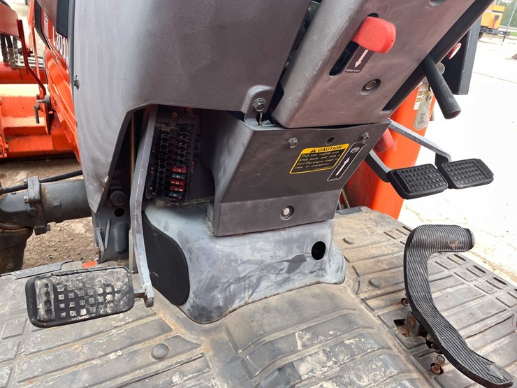 #4056-•-kubota-tractor-image-64