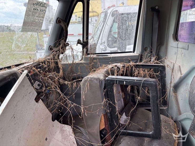 2006-international-durastar-4300-image-39