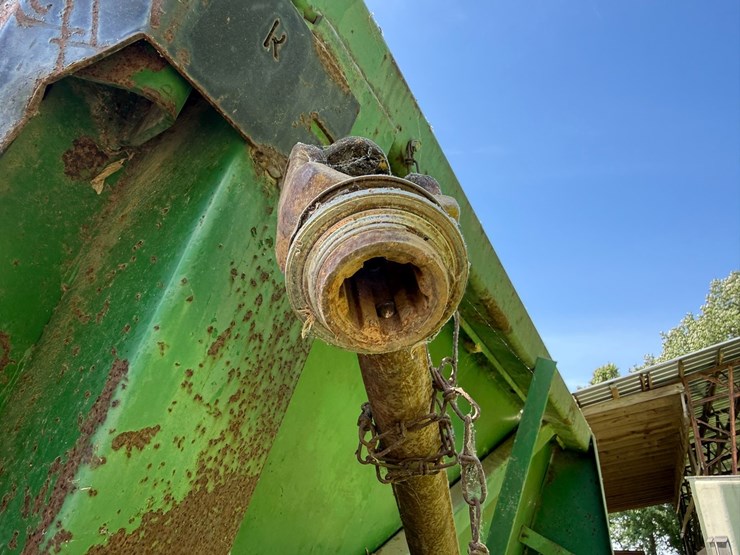 john-deere-8-image-34