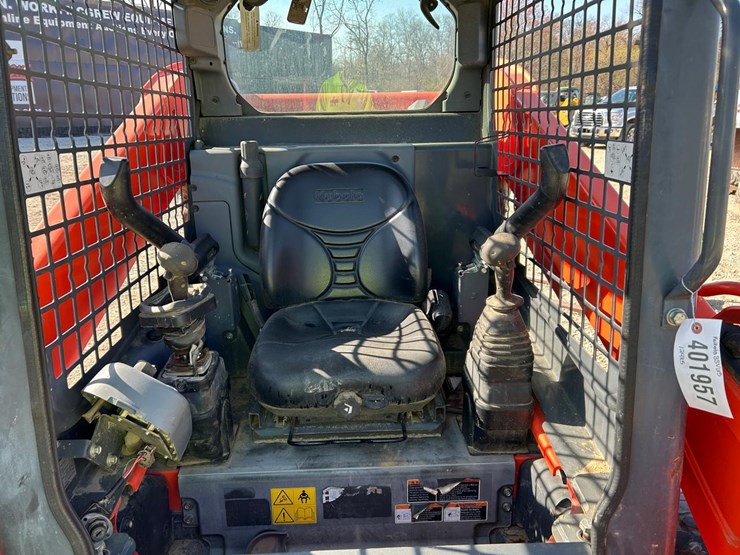 2017-kubota-ssv65-image-11