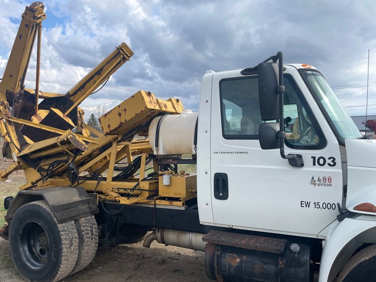 #4020-•-2004-international-truck-with-tree-spade-(has-wi-title)-image-20