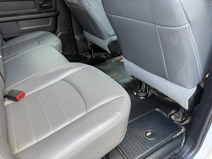 2018-dodge-1500-image-30