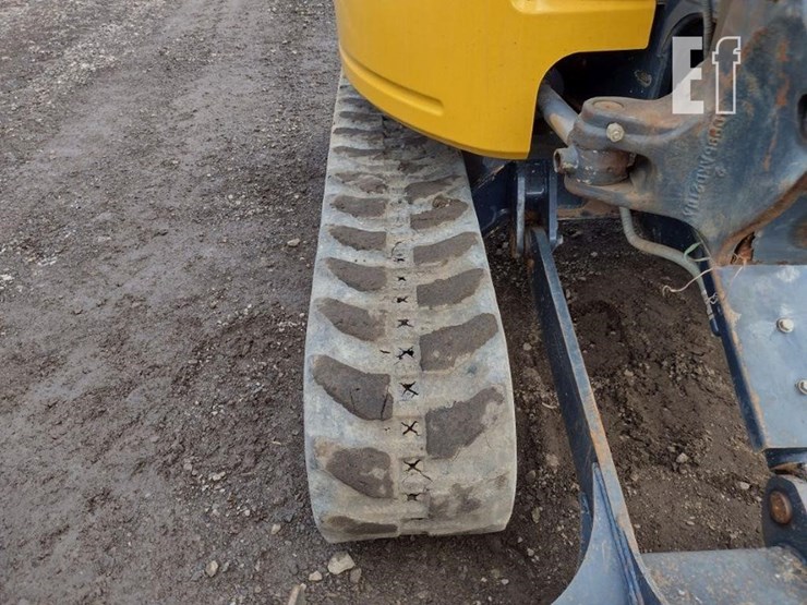 2022-deere-26g-image-33