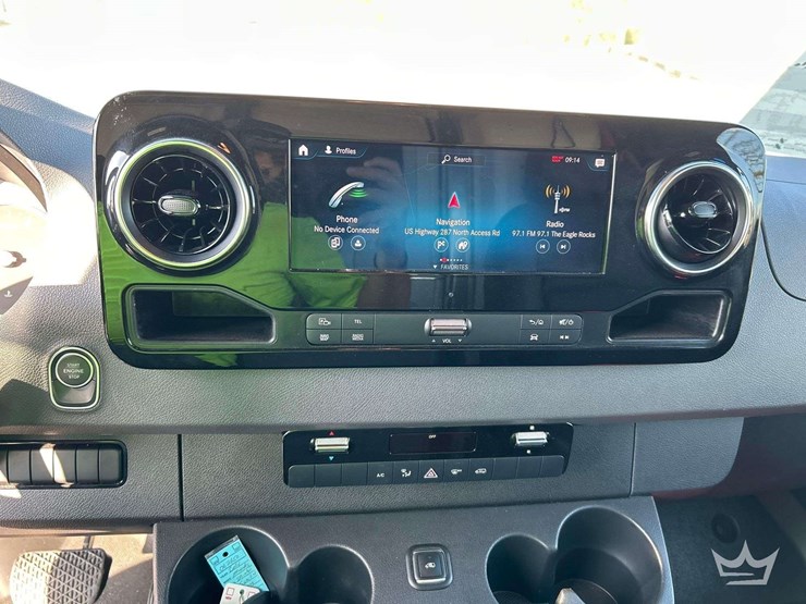 2021-mercedes-benz-sprinter-4500-image-16