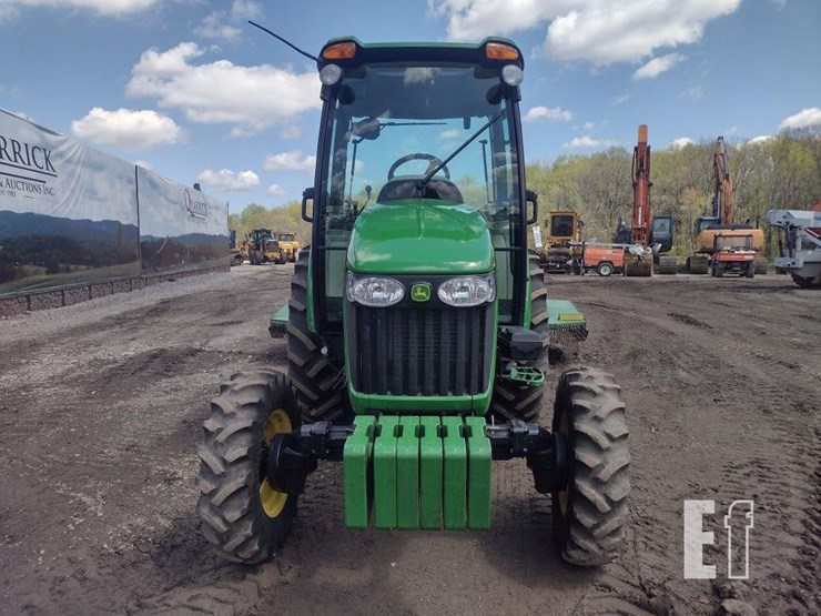 2010-john-deere-4720-image-2