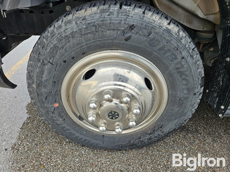 2020-massey-ferguson-730-image-18