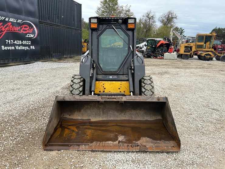 new-holland-l170-image-7
