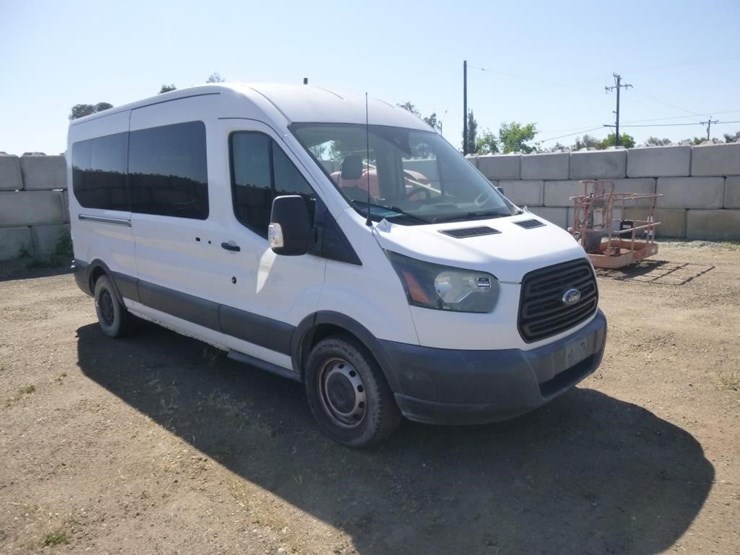 2017-ford-transit-image-3