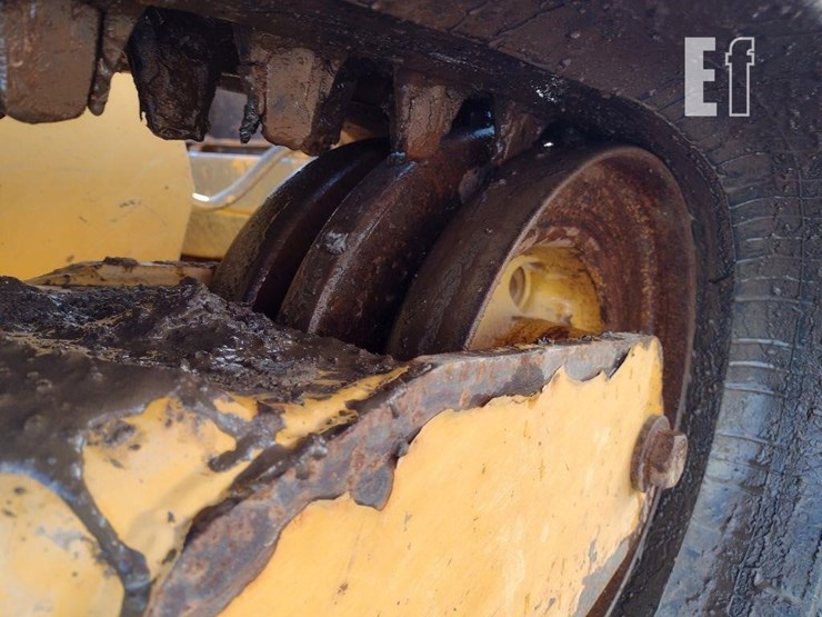 2019-caterpillar-299d2-xhp-image-33