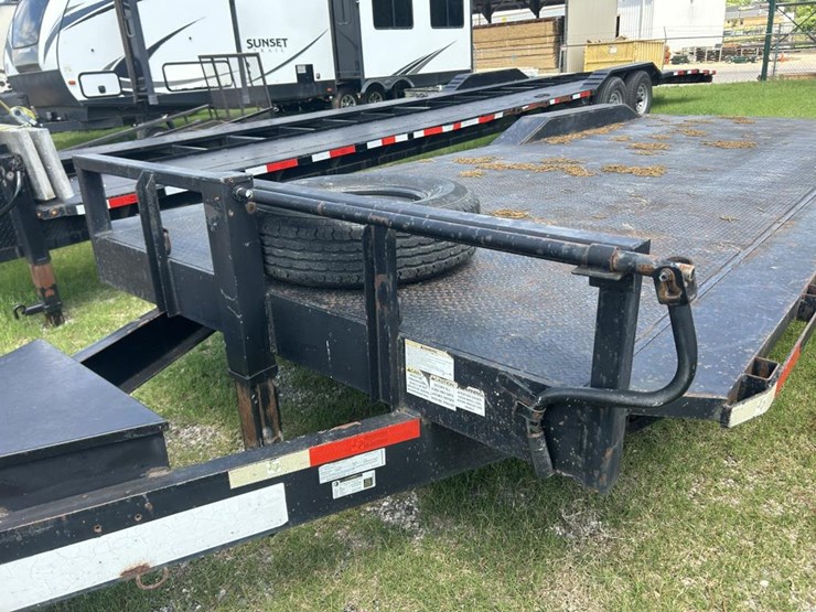 #177-•-2015-texas-pride-car-hauler-image-9