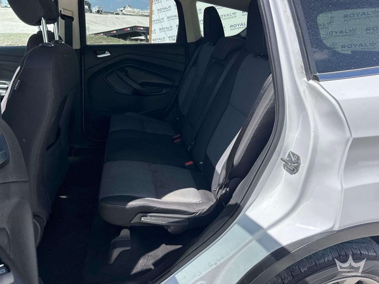 2019-ford-escape-image-16