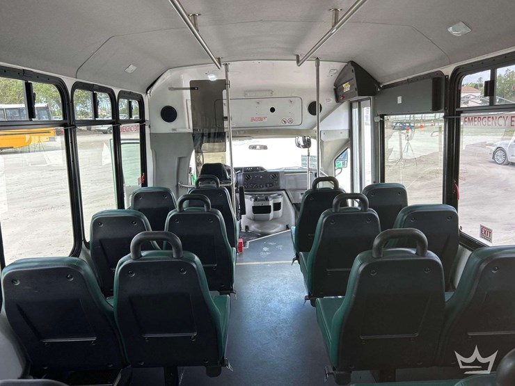 2017-ford-e450-image-22
