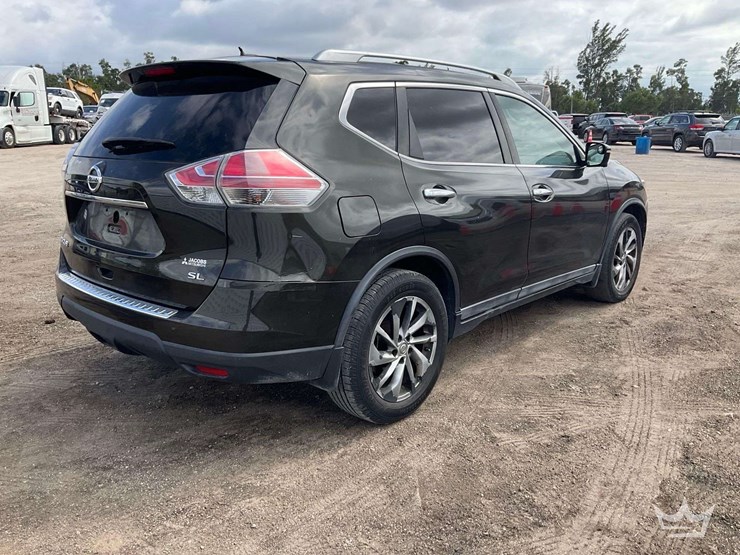 2015-nissan-rogue-image-3