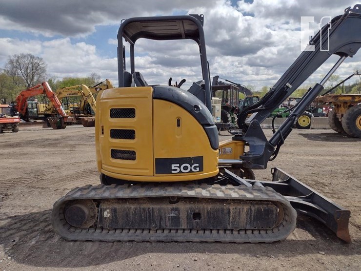 2015-deere-50g-image-32