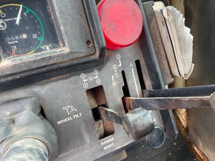 #4063-•-case-tractor-image-102
