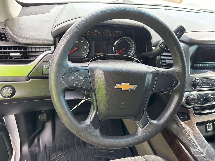 2016-chevrolet-tahoe-image-13