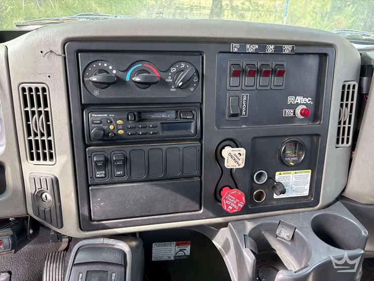 2010-international-durastar-4300-image-45