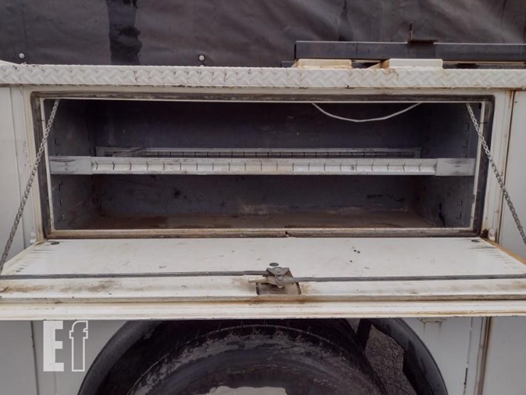 2015-hino-338-image-31