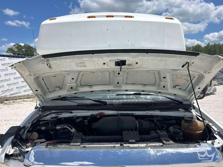 2015-ford-e450-image-7