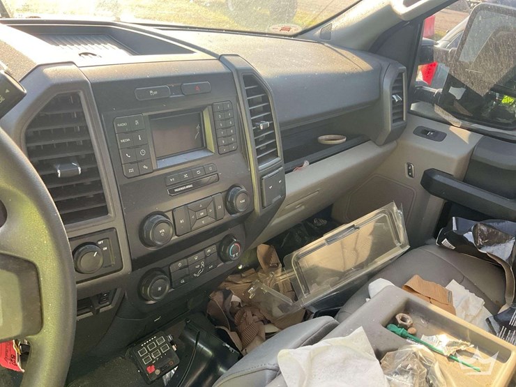 2022-ford-f250-image-16