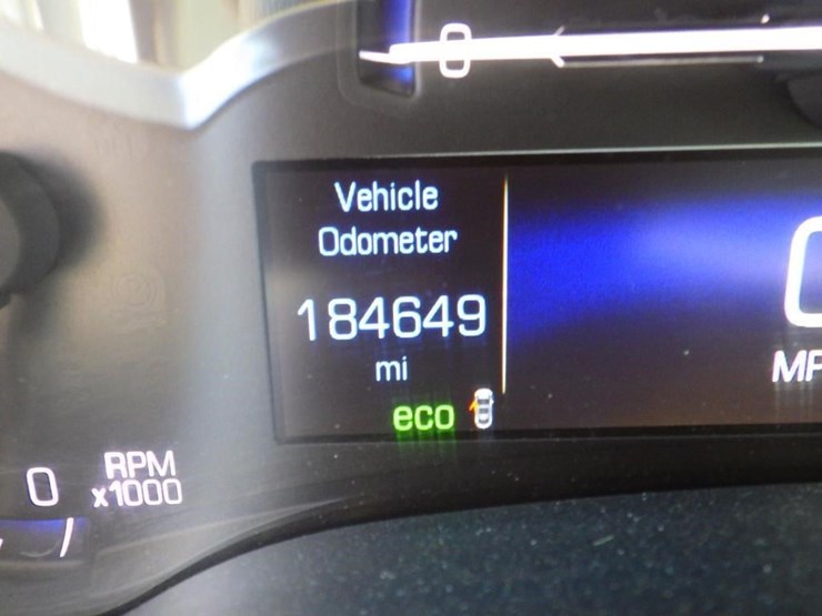 2014-cadillac-srx-image-14