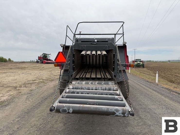 2022-massey-ferguson-2270-image-5