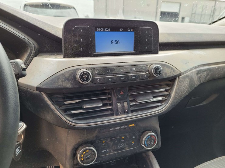 2021-ford-escape-image-17