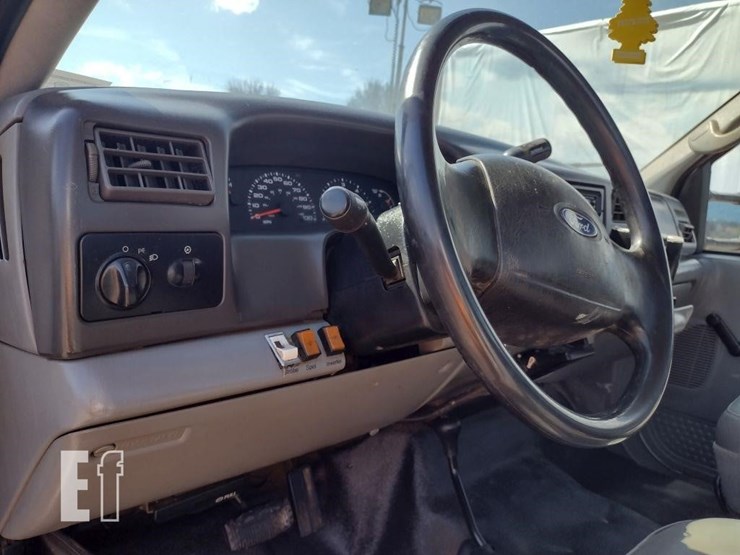 2005-ford-f450-image-11