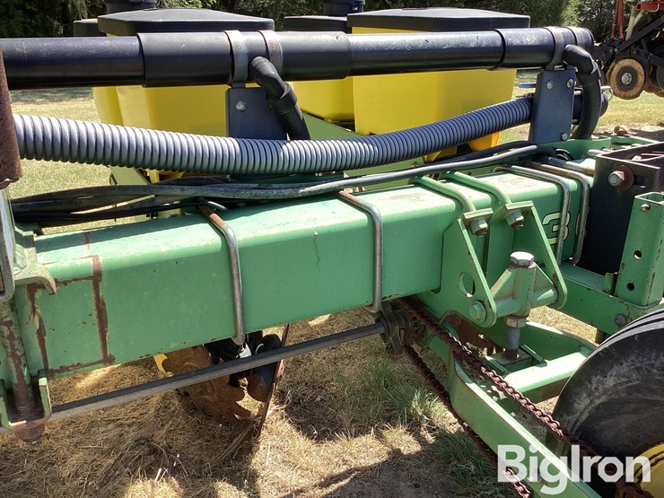 john-deere-7300-image-15